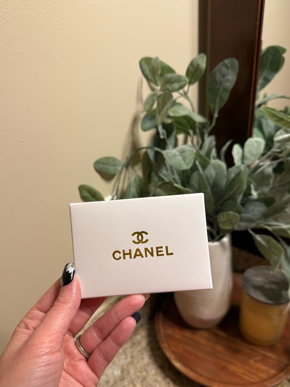 CHANEL Pink Leather Card & Mirror - Picture 2 of 12